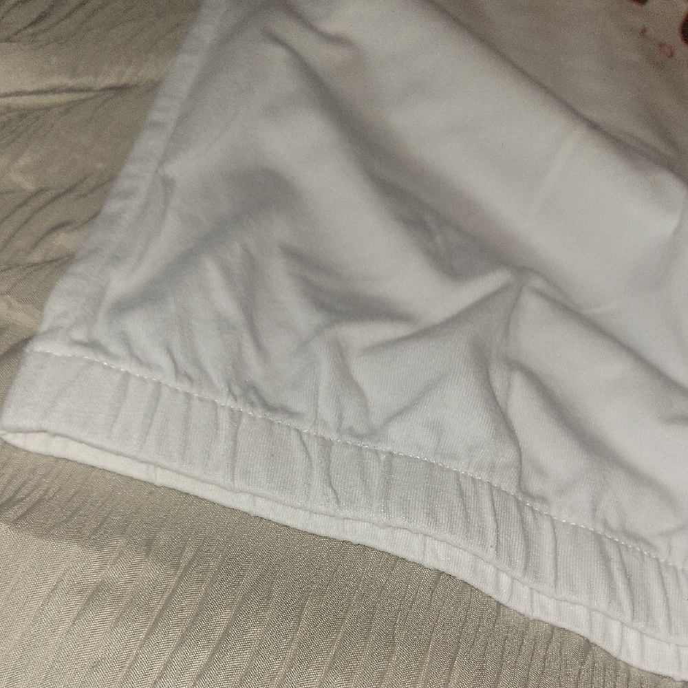 GUESS Kids White Tee with Red Logo - Picture 3 of 3